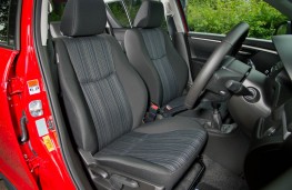 Suzuki Swift 4x4, front seats