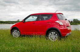 Suzuki Swift 4x4, side static