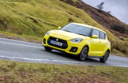 Suzuki Swift Sport, front action 2