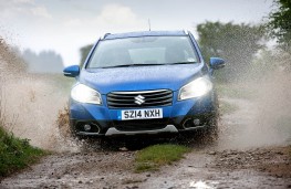 Suzuki SX4 S-Cross, front action 2
