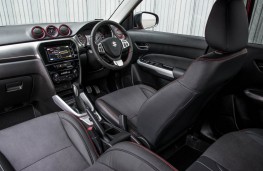 Suzuki Vitara, automatic, interior