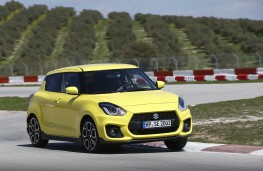 Suzuki Swift Sport, 2018, front, action, track