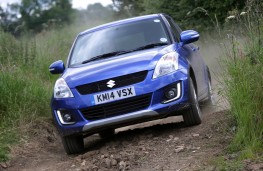 Suzuki Swift 4x4, off-road, front