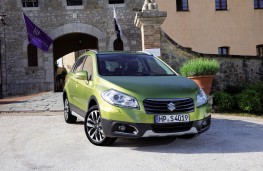 Suzuki SX4 S-Cross, front