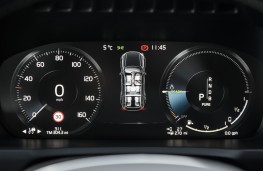 Volvo XC90 T8 Twin Engine R-Design, instruments