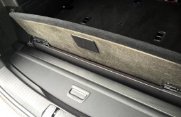 Volkswagen Touran 2016, luggage blind stowed