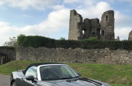 Fiat 124 Spider, front
