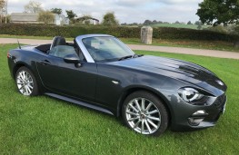 Fiat 124 Spider, side