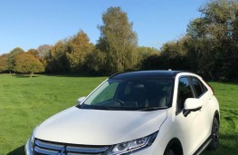 Mitsubishi Eclipse Cross 4, front