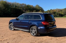 Mercedes GLS, rear