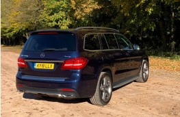 Mercedes GLS, rear