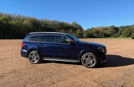 Mercedes GLS, side