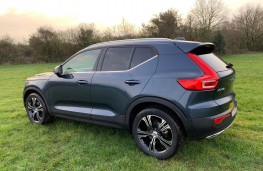 Volvo XC40, rear