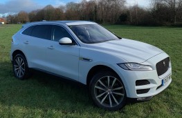 Jaguar F-Pace, front