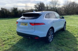 Jaguar F-Pace, rear