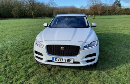 Jaguar F-Pace, front