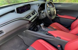 Lexus UX, interior