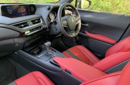 Lexus UX, interior