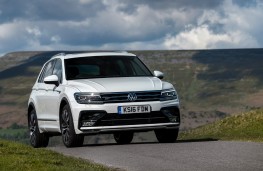 Volkswagen Tiguan R-Line, 2016, front