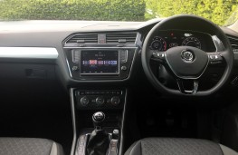 Volkswagen Tiguan, 2017, interior, manual