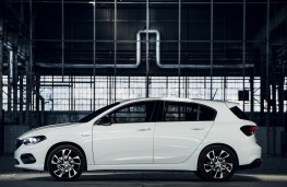 Fiat Tipo S-Design, 2018, side