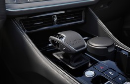 Volkswagen Touareg Final Edition, 2025, centre console
