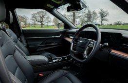 KGM Torres Hybrid, 2026, interior