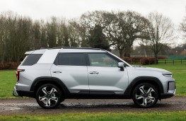 KGM Torres Hybrid, 2026, side