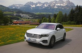 Volkswagen Touareg, 2018, front