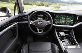 Volkswagen Touareg, 2018, interior
