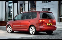 Volkswagen Touran, side view