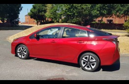 Toyota Prius Business Edition +2, profile