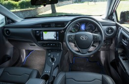  Toyota Auris GB25 Hybrid, dashboard