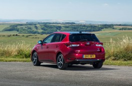  Toyota Auris GB25 Hybrid, rear static