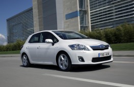 Toyota Auris HSD action