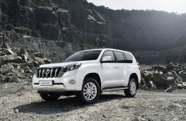 Toyota Land Cruiser 2014 front 