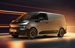 Renault Trafic E-Tech, 2025, front