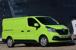 Renault Trafic, side
