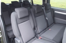 Peugeot Traveller, middle seats