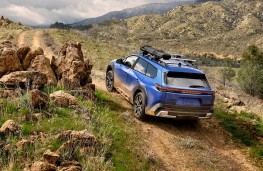 Subaru Trailseeker, 2025, rear