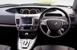 SsangYong Turismo, 2018, dashboard