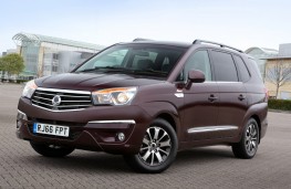 Ssangyong Turismo, front