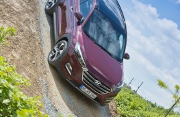 Hyundai Tucson, off road, slope