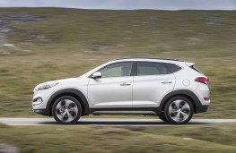 Hyundai Tucson, side