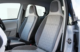 Volkswagen up! beats, 2017, rear seats