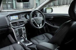 Volvo V40, interior