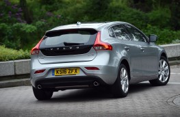 Volvo V40, rear