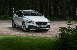 Volvo V40 Cross Country, 2016, front, static