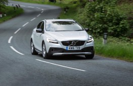 Volvo V40 Cross Country, 2017, front, action