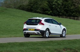 Volvo V40 Cross Country, 2017, rear, action